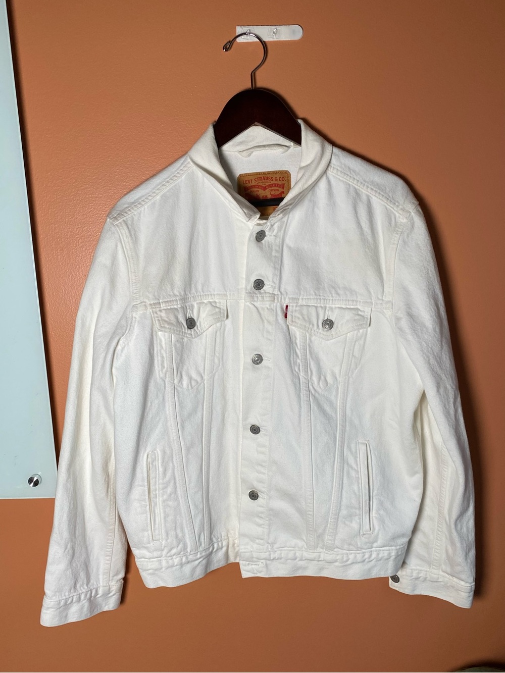 Levi's Strauss & Co Men’s White Denim Jean Jacket Size Large Trucker Jacket
